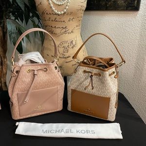 SOLD!!! NWT Michael Kors Maeva Bucket Messenger Bag.